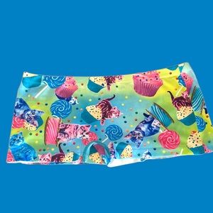 Brand Unknown NWOT Kitten, Lollipops and Cupcake Boy Short, Size XL.